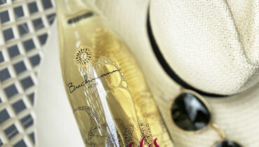 Personalisierte Sektflasche Bubbles ©Buchmann Weine